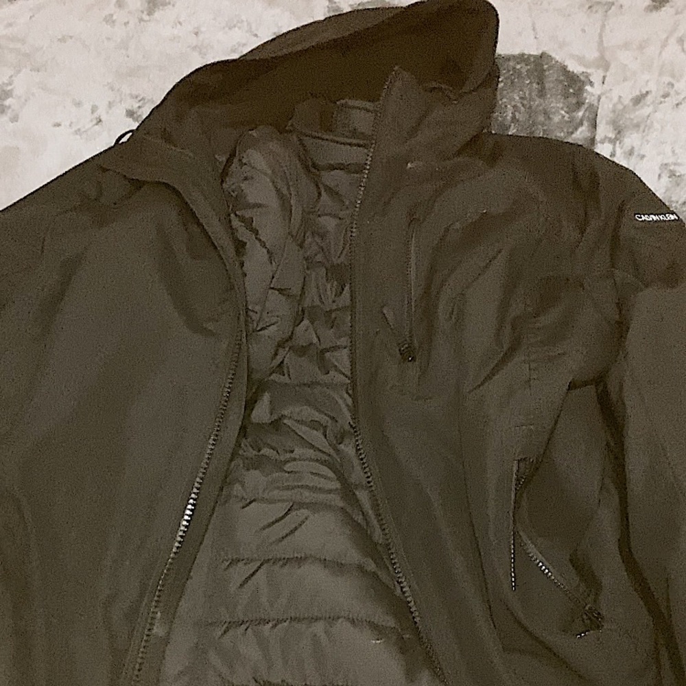 Brand new hoodie only wore 3 times……………………………-
